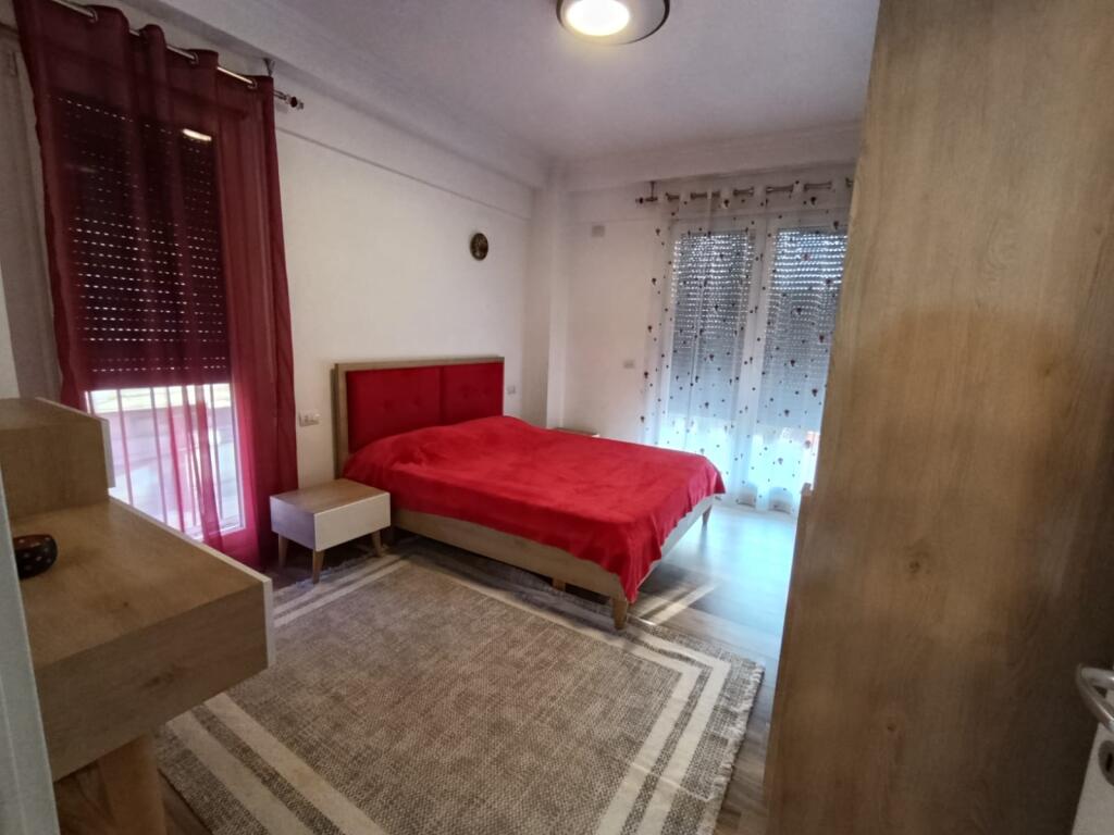 2+1 for rent at 21 Dhjetori, near hotel Mondial