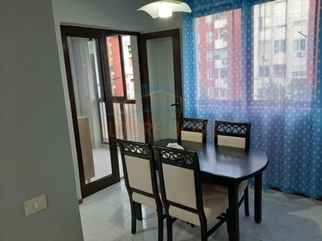 Shitet , Apartament 2+1+2 Don Bosko, Tiranë. 