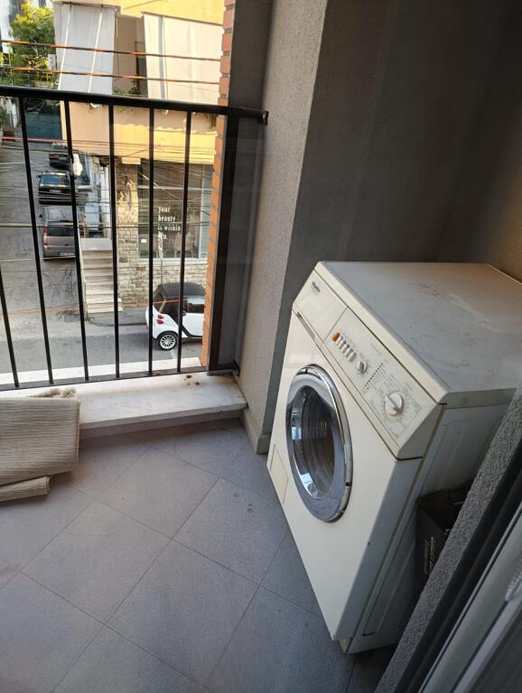 2+1 for rent at 21 Dhjetori, near hotel Mondial
