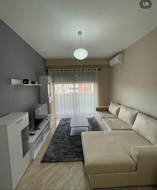 Super ap 1+1 tek pallati me shigjeta ( Hotel Marinaj )