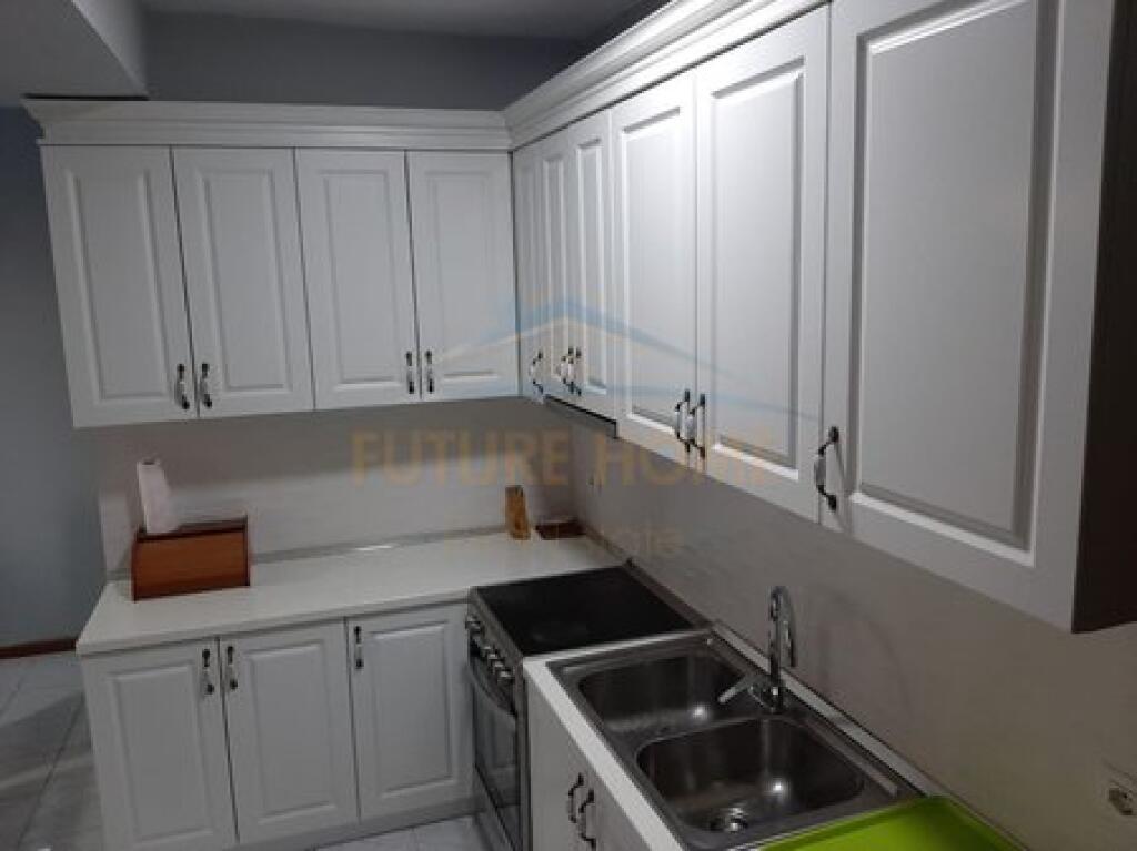 Shitet , Apartament 2+1+2 Don Bosko, Tiranë. 