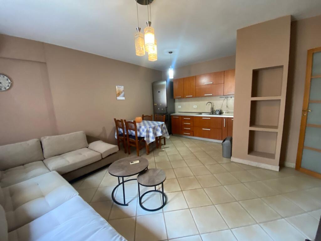 🏠 Appartamento in affitto vicino alla zona 21 Dhjetori