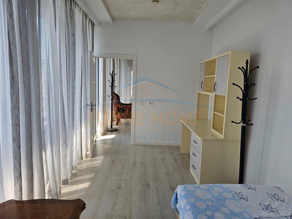 Qera, Apartament 2+1, Varri i Bamit, Tiranë. Kati i 3 i nje vile