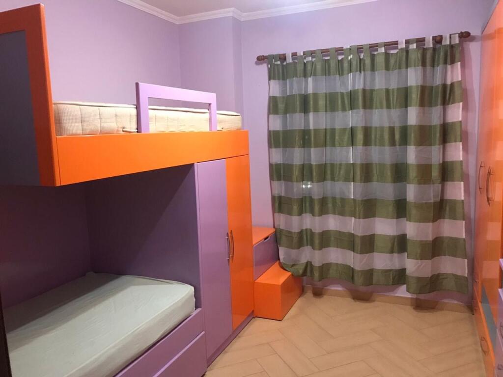 Te Bohemi hyrje 2+1 me qera