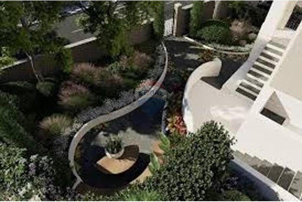 2+1 apartment for sale at 21 Dhjetori. !