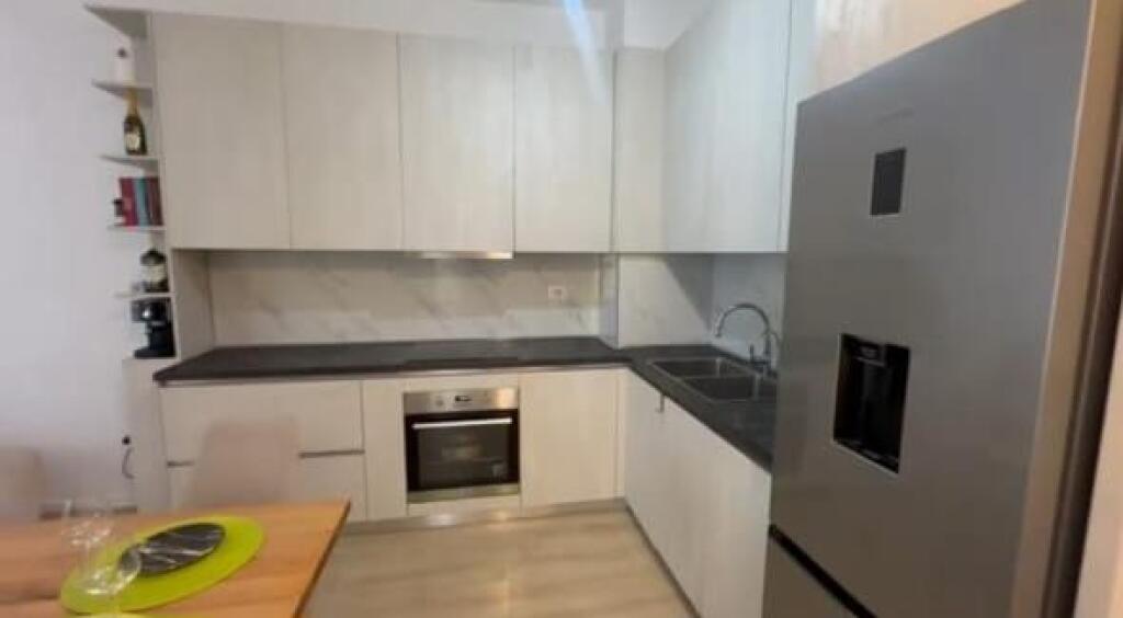 SHITET APARTAMENT 3+1+2 SHKOZE 190.000 EURO
