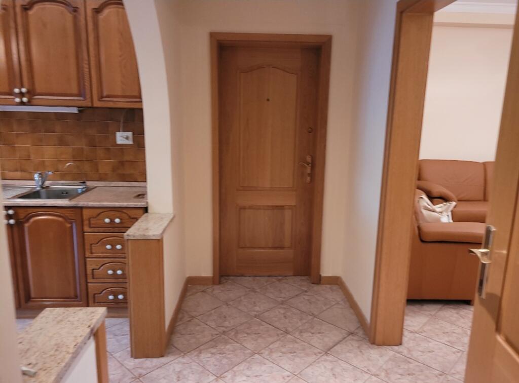 Shitët  super apartament  3+1+2 ne zemër te bllokut