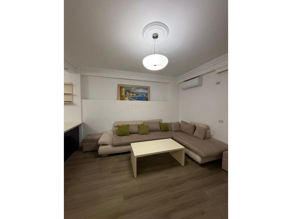 FOR RENT APARTMENT 1+1+GARAGE ! 650 € /Month