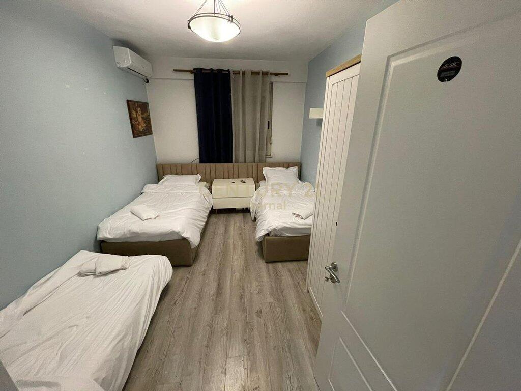 Apartamenti 3+1+2 tek IshSstacioni i Trenit per qira 1,000 € /Muaj