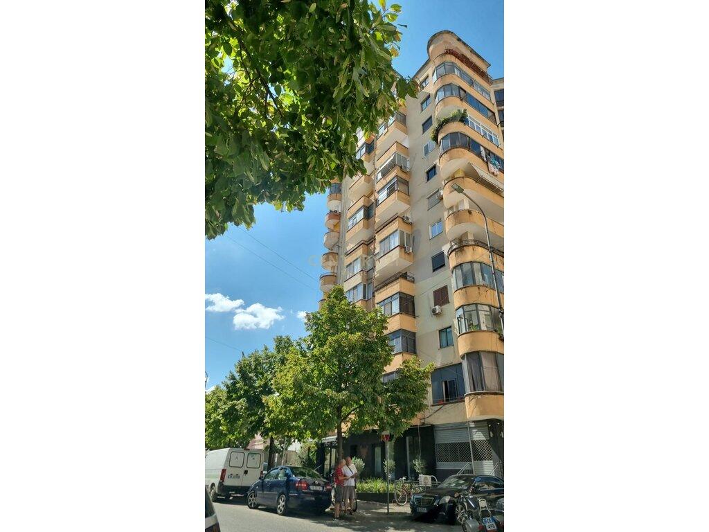 Apartament 1+1 Me Qira në Ish Parku, Tiranë - 550€ | 77 m²