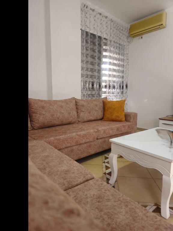 APARTMENT 1+1 FOR RENT DRY LAKE