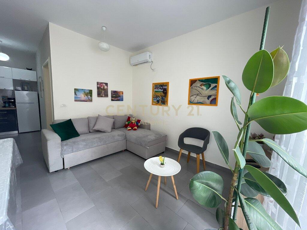 JEPET APARTAMENT 1+1 ME VERANDE NE PLAZH ILIRIA,DURRES!