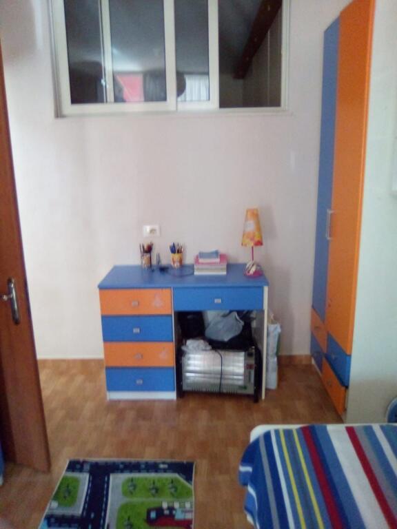 APPARTAMENTO 2+1. 35000 LEKE. YZBERISHT VICINO A VODAFONE