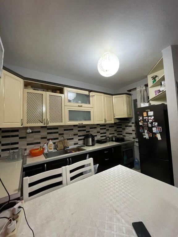 APARTAMENT ME QERA 2+1 YZBERISHT 620 EURO