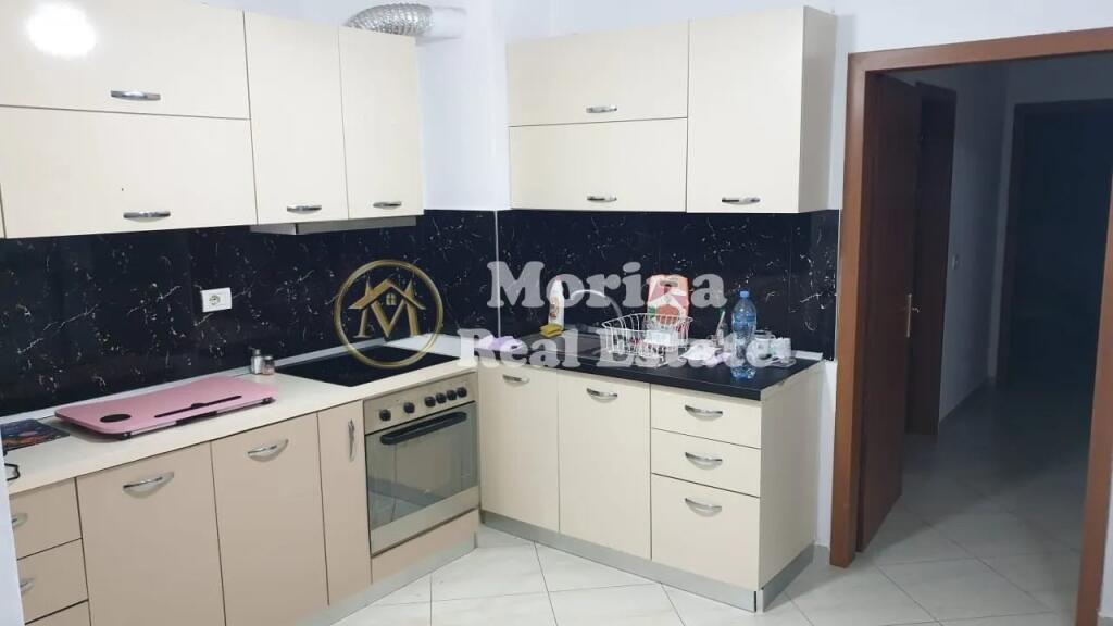 Qera, Apartament 2+1, Fresku, 450 euro/muaj