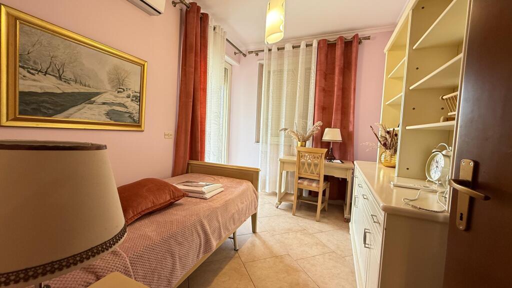 Appartamento 3+1+2 in affitto in via Elbasan, vicino ad Air Albania!
