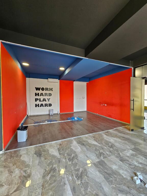 For Rent: Office * *📍( In Astir near O ZONE ) IDEAL FOR ANY TYPE OF BUSINESS.