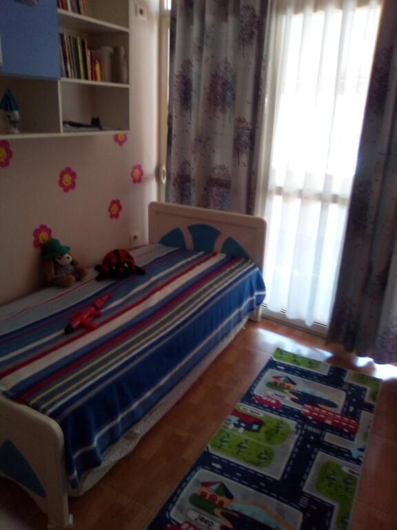 APPARTAMENTO 2+1. 35000 LEKE. YZBERISHT VICINO A VODAFONE