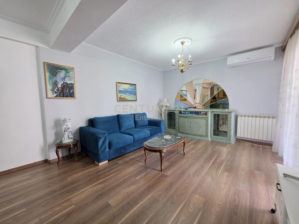 APPARTAMENTO 2+1+2 IN AFFITTO NELL'EX BLOCCO 1.000 € /Mese