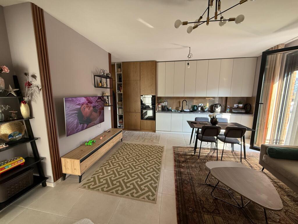 Apartment 2+1+ veranda for rent near Kodra e Diellit at Botaniku residence