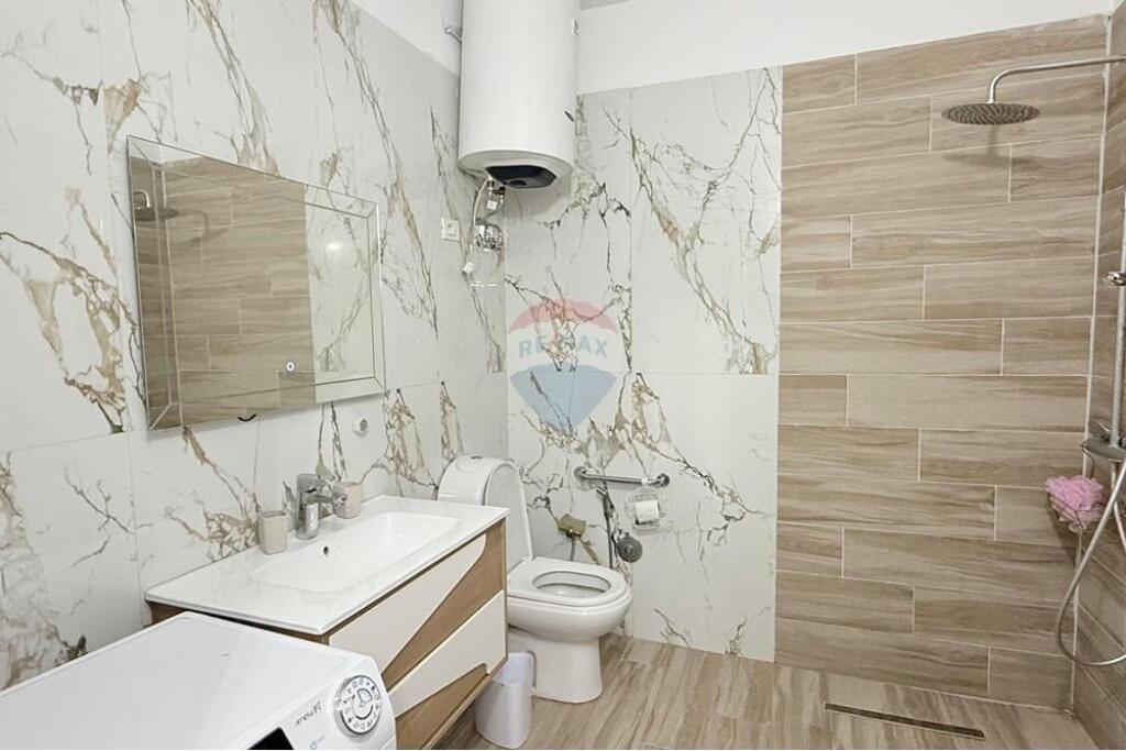 APARTMENT 2+1+2 FOR SALE NEAR LAKE VIEW!