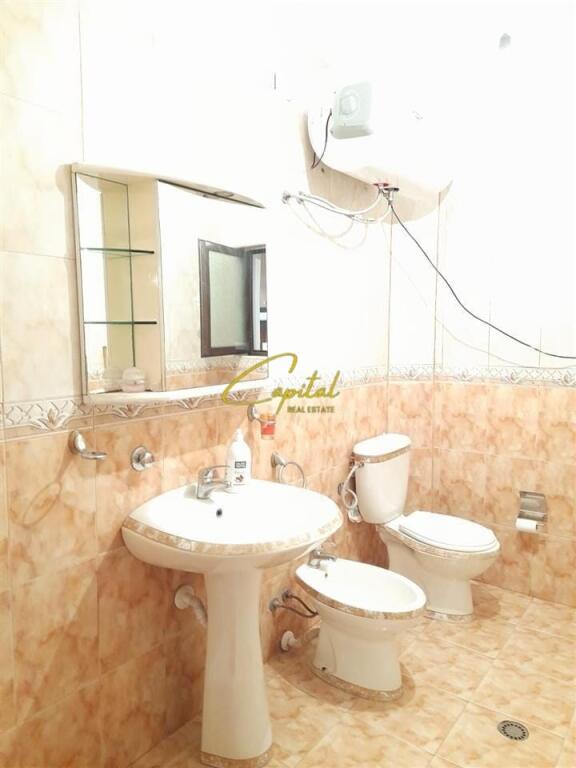 APARTAMENT ME QERA 1+1 RRUGA 5 MAJ 40.000 LEKE