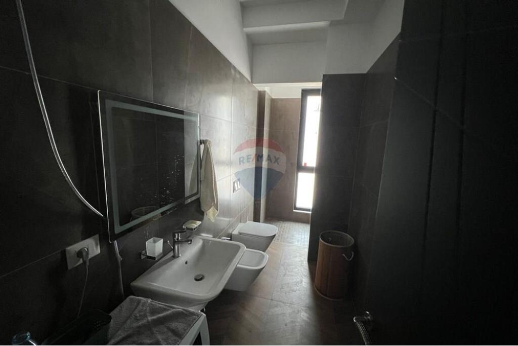 Apartment - For Rent - Square 21, Tirana