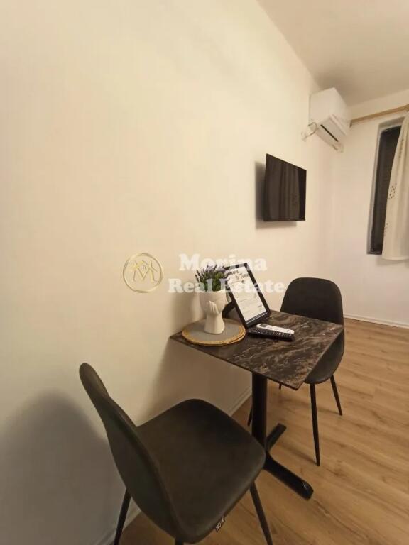 Rent, Studio apartment, 21 Dhjetori, 400 euros/month