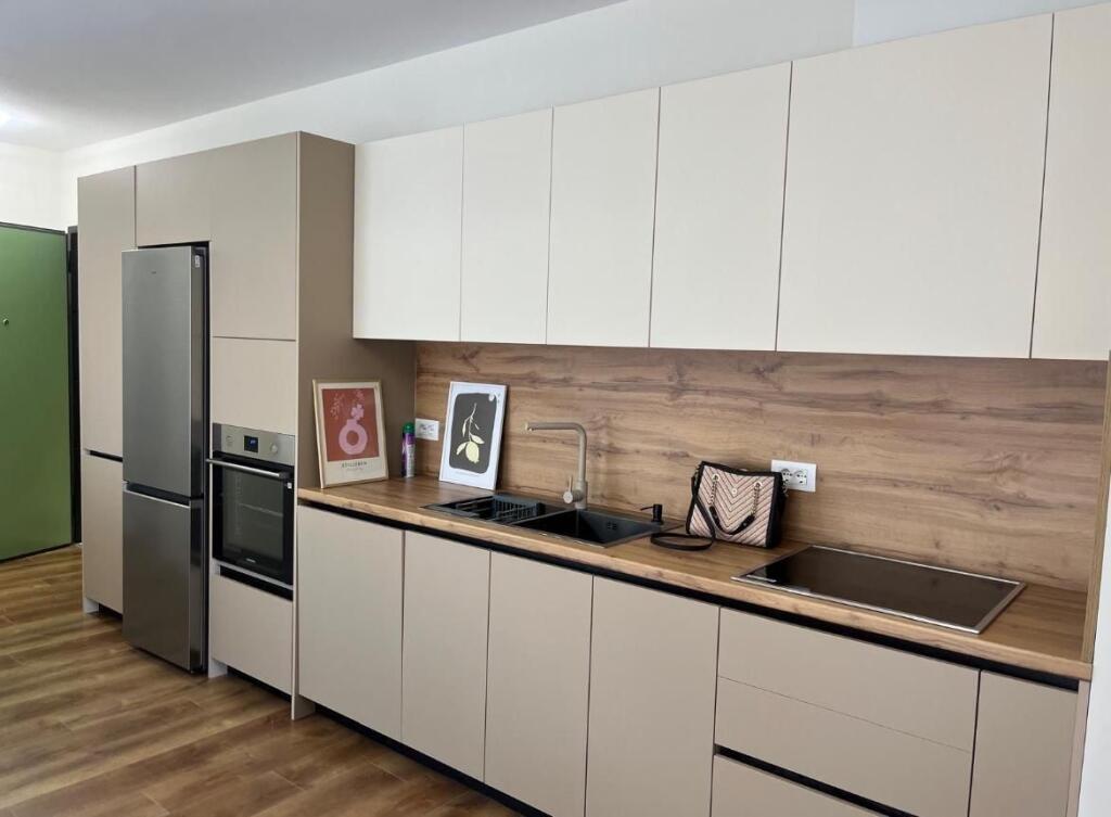 For rent new 1+1 apartment near the red school