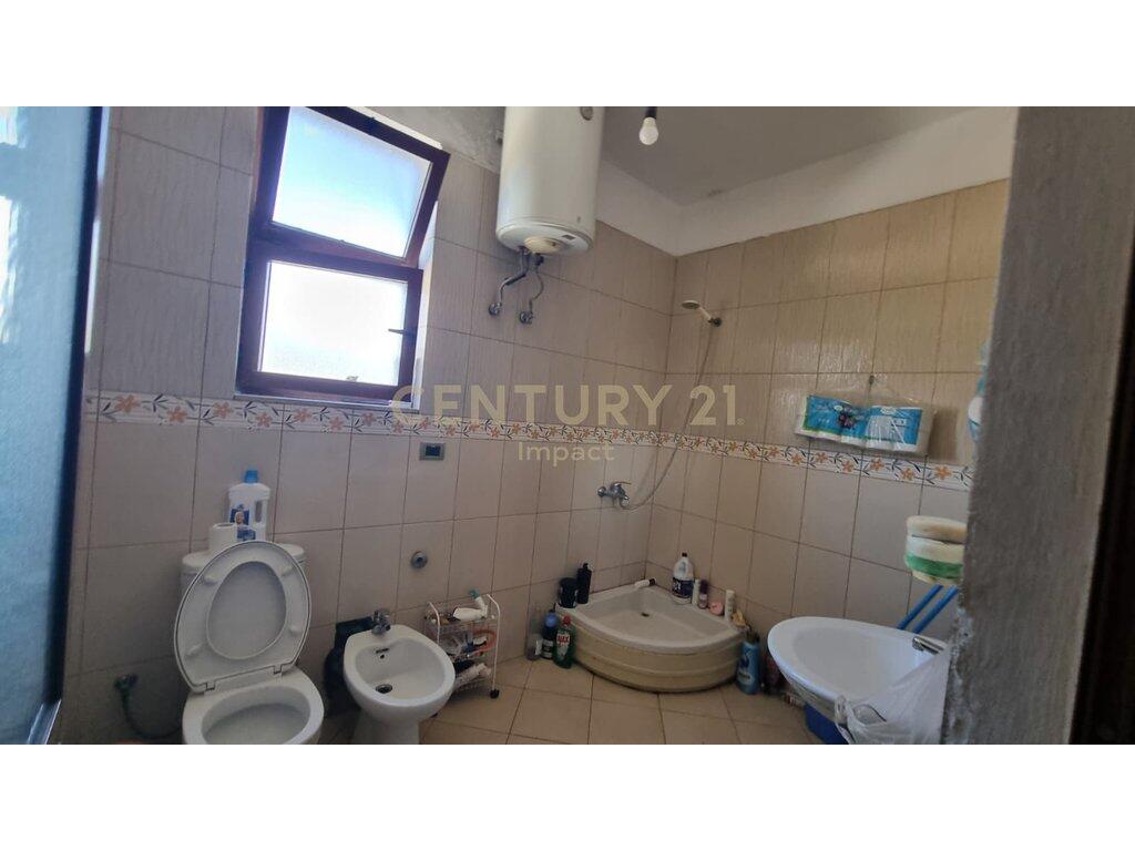 Apartament 3+1 Me Qira Tek Bulevardi i Ri Tiranë - 550€!