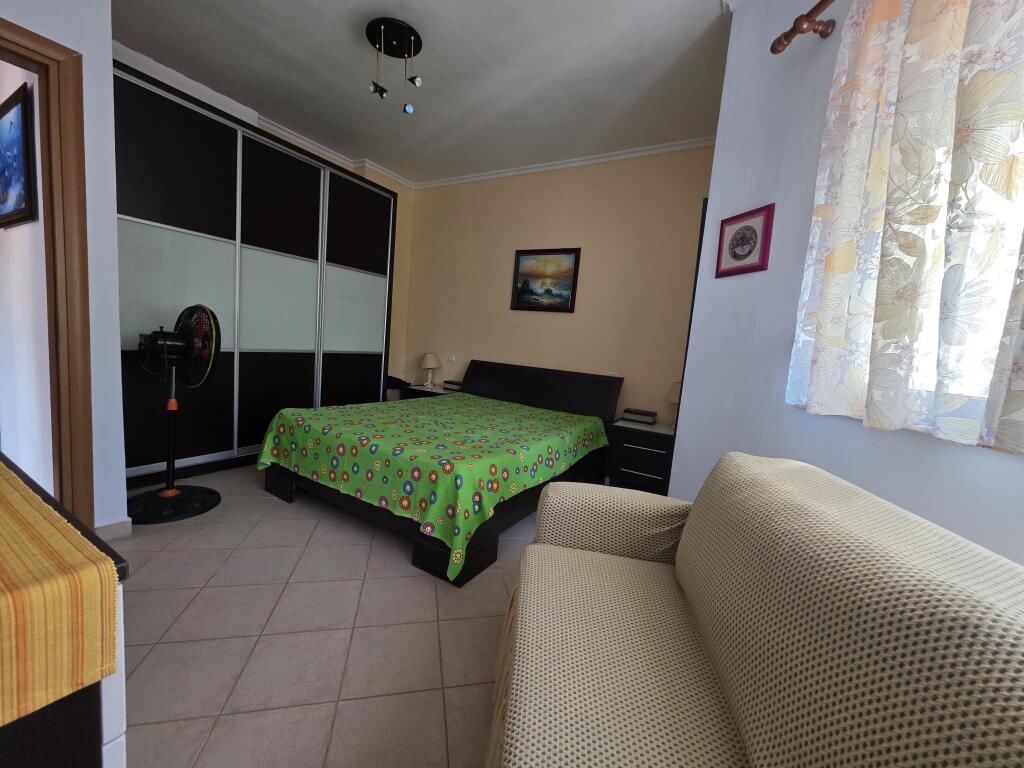 Apartment for sale in Golem near the sea