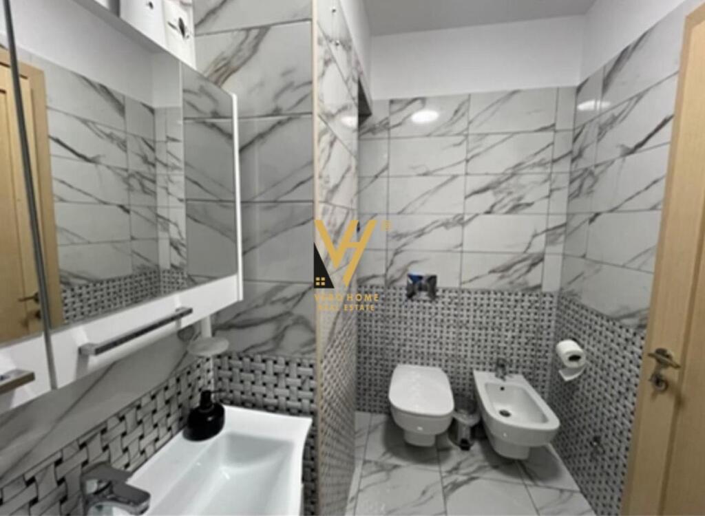 JEPET APARTAMENT 2+1+BLK ME QIRA TE KOPSHTI BOTANIK 800 EURO