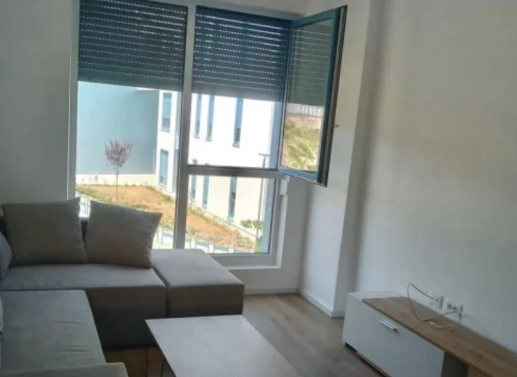 Me Qera : 1+1 Fresk (Kompleksi OxA) - 360€- S.70 m2
