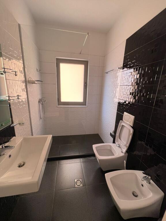 Apartament 2+1+2 me qira, Kompleksi Delijorgji