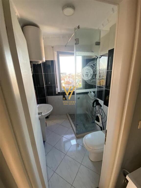 JEPET APARTAMENT 2+1+BLK ME QIRA TEK SYRI TV, ASTIR 700 EURO
