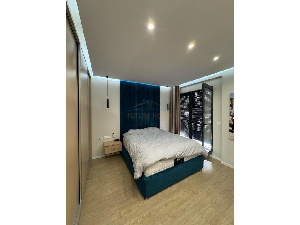 Shitet, Apartament 2+1+Post Parkimi, Korrekt Construksion , Kodra e Diellit.