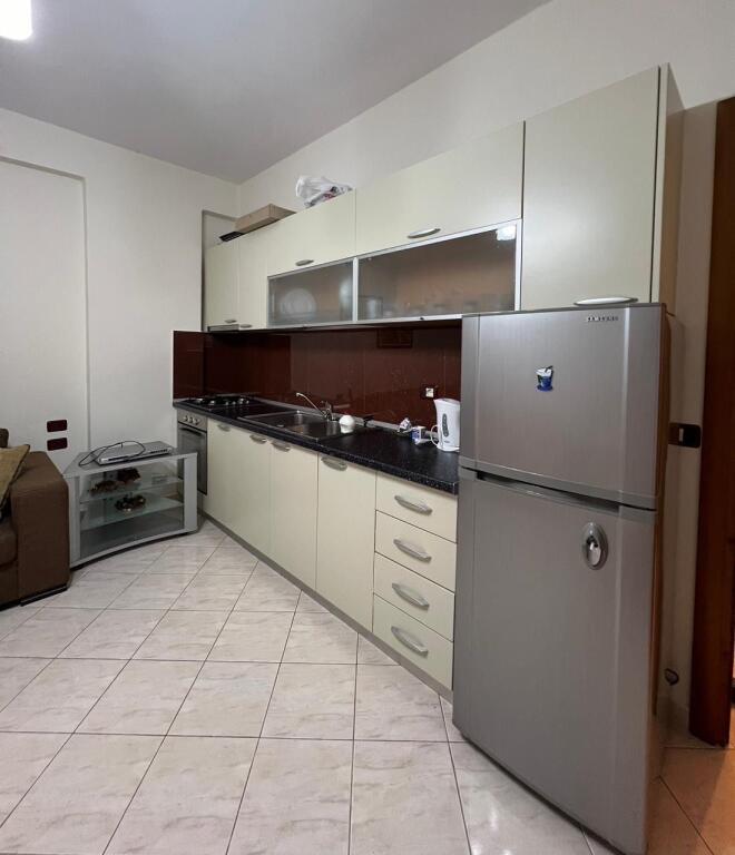 APARTAMENT ME QERA 1+1 LUNGOMARE 500 EURO