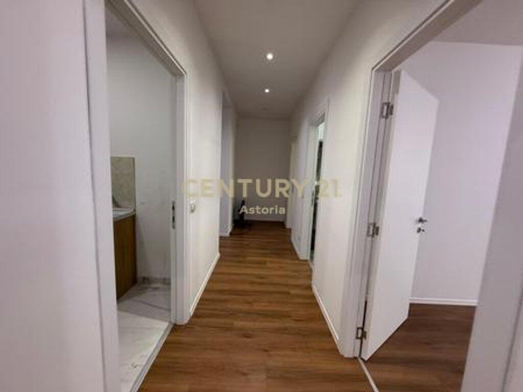 AMBIENTE PER UFFICI 2+1+2 "FUTURE HOME RESIDENCE", ASTIR