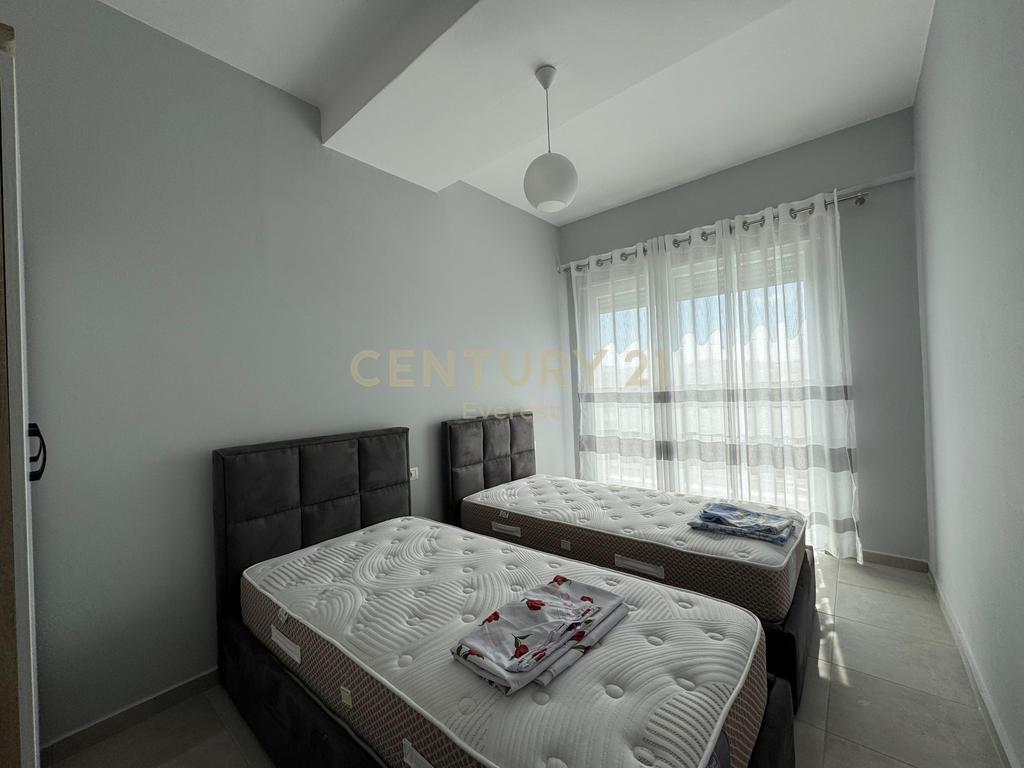 BRRYLI, APARTAMENT 2+1+PARKIM PER QIRA 750 € /Muaj