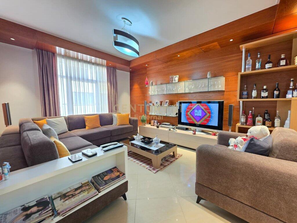 Apartment 3+1+2 For Sale in Botanical Zoological Garden, Tirana 470,000 €