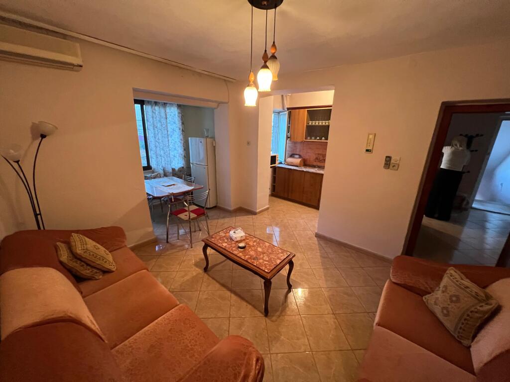 📣 AFFITTO Appartamento 2+1 📍 Vicino alla Scuola di Balletto 🛣️ Via "Mihal Grameno" 💶 Prezzo 45.000 Lek