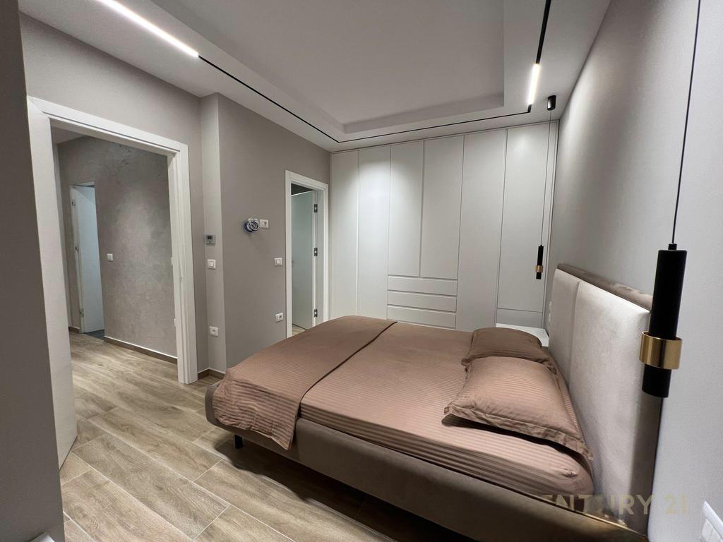 WE SELL 3+1 APARTMENT AT TIRANA GOLDEN PARK OPPOSITE AMERICAN 3!