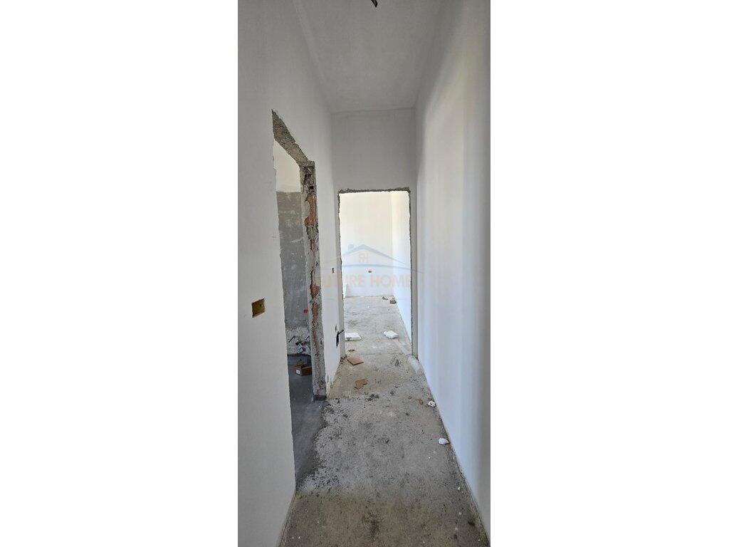 For sale, Apartment 1+1, Square 21 Complex, Tirana