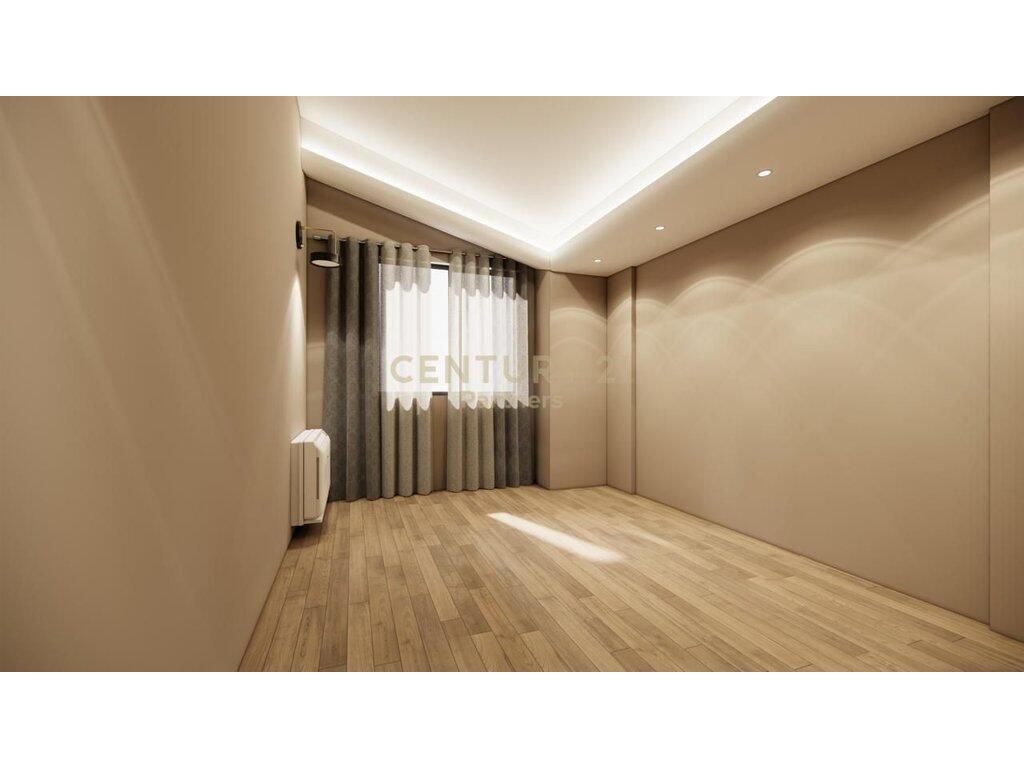 LOCALE PER UFFICI IN AFFITTO VICINO AL LAGO DI TIRANA! 1.500 € /Mese