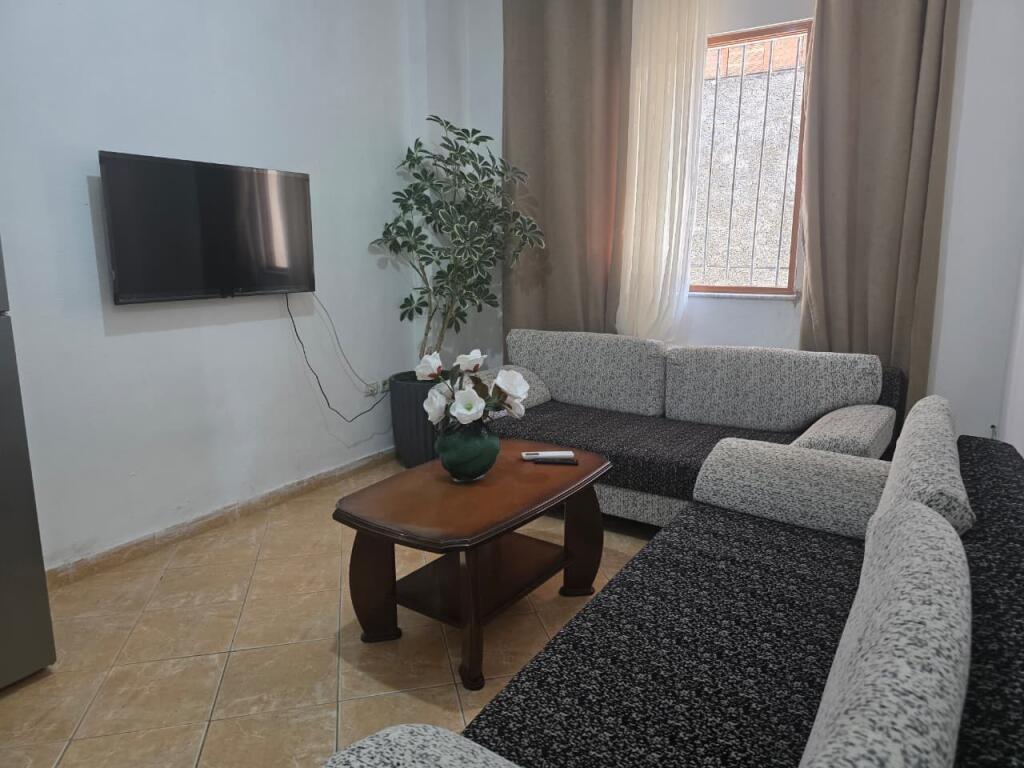 Jepet me qera apartament 1+1, Vilat Gjermane, Rruga Gramoz Pashko