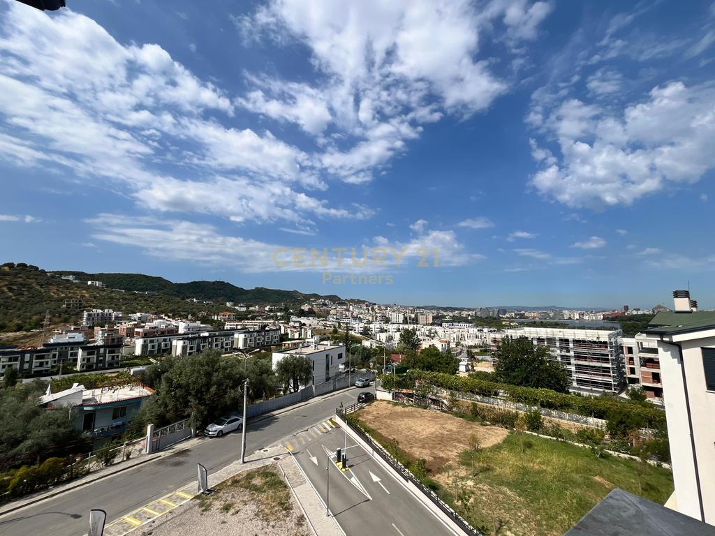 Apartment 3+1+2 For Sale in Botanical Zoological Garden, Tirana 470,000 €