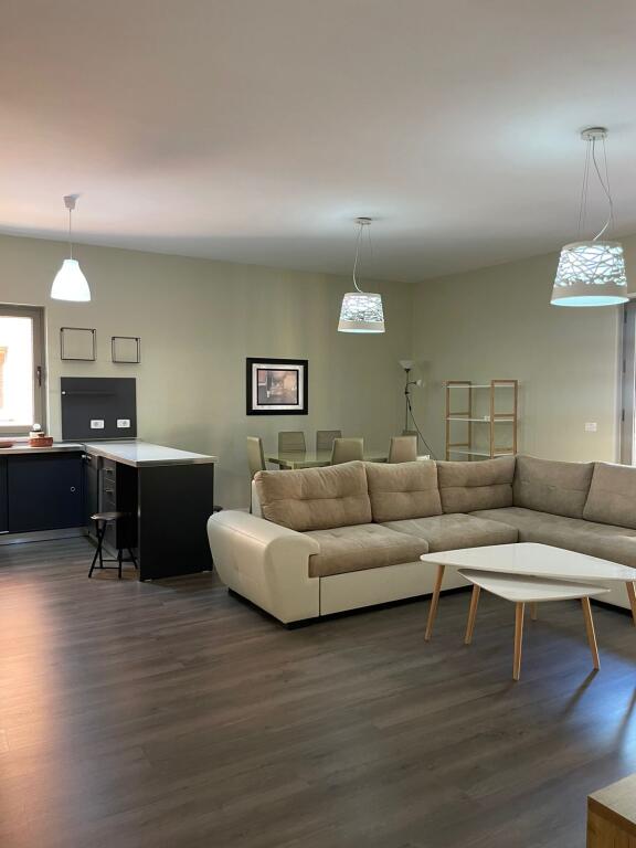 Apartament 2+1+2 me qira, Kompleksi Delijorgji