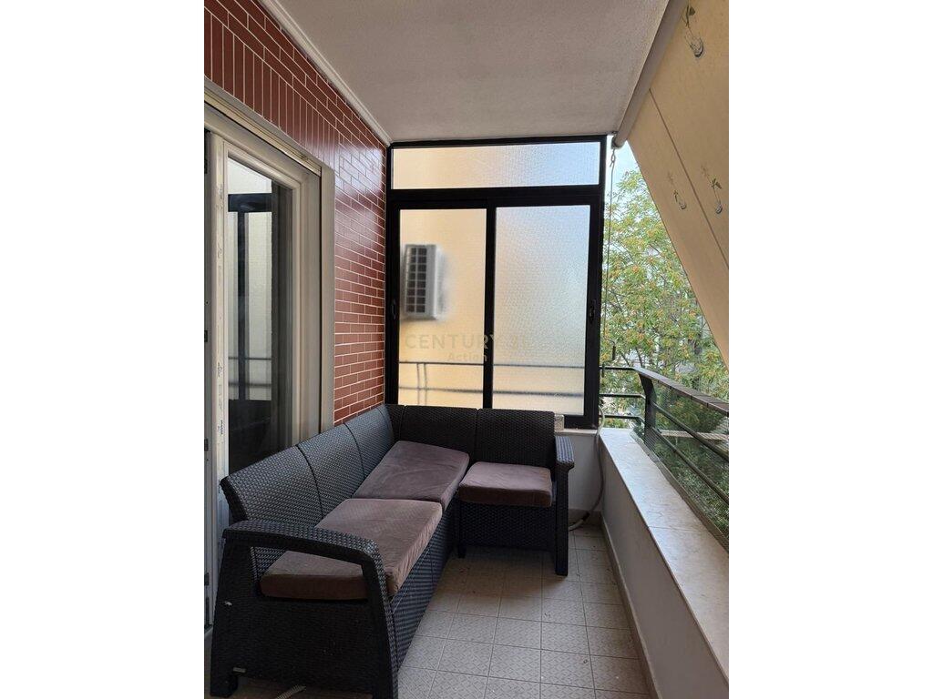 FOR RENT APARTMENT 1+1+GARAGE ! 650 € /Month