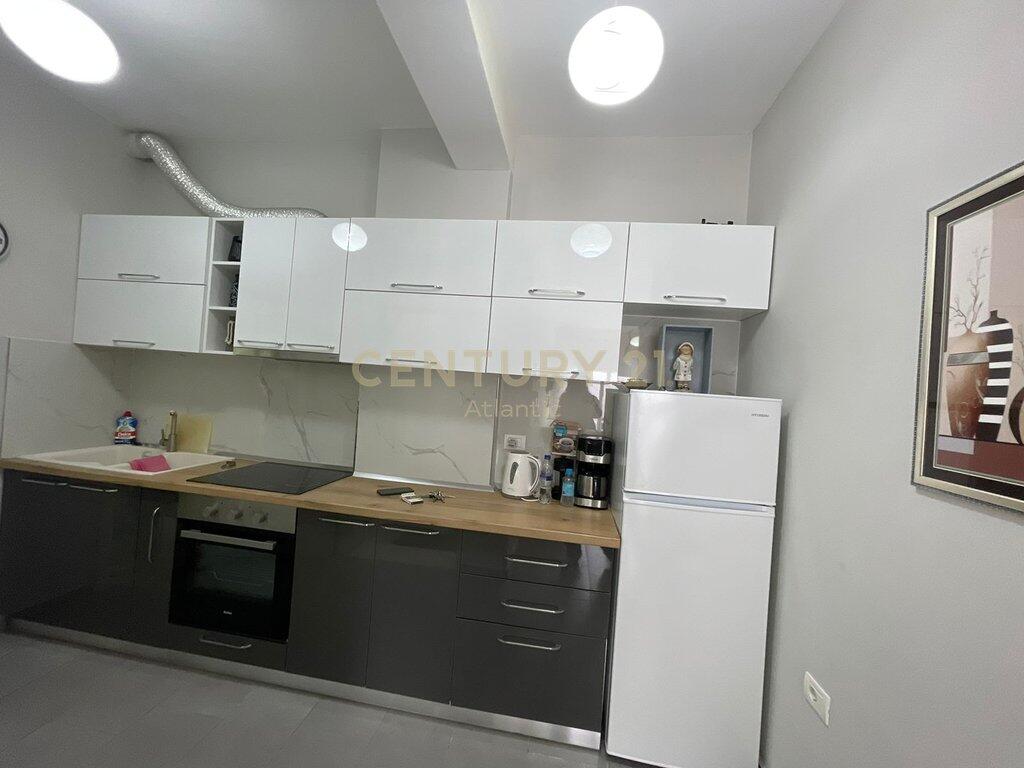 JEPET APARTAMENT 1+1 ME VERANDE NE PLAZH ILIRIA,DURRES!