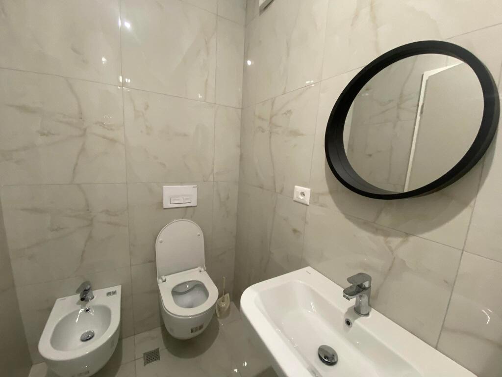 Affittasi 1+1+Balcone nel complesso Mangalem, Ali Dem